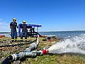Wasserbereitstellung durch das Pumpenschwergewicht Hannibal. Foto: THW OV Bautzen/ André Stickel