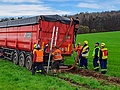 THW Einsatzkräfte unterstützen bei der Bergung eines verunfallten LKW auf der A4 - Foto: THW Bautzen/ Petra Lawrenz